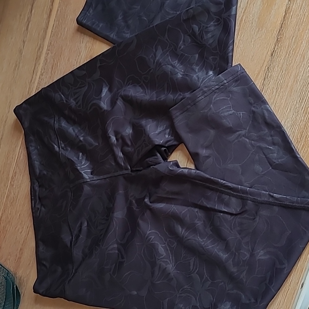 Fila Black on Black Floral Leggings Size XXL